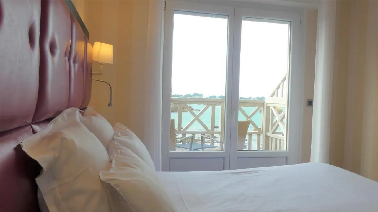 Logis Hotel Saint Guirec Et De La Plage Perros-Guirec 2*,