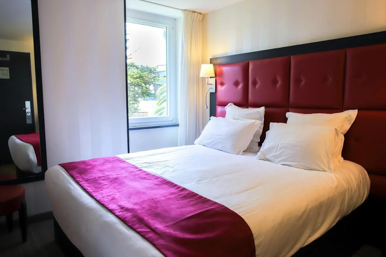 Logis Hotel Saint Guirec Et De La Plage Perros-Guirec 2*,  France