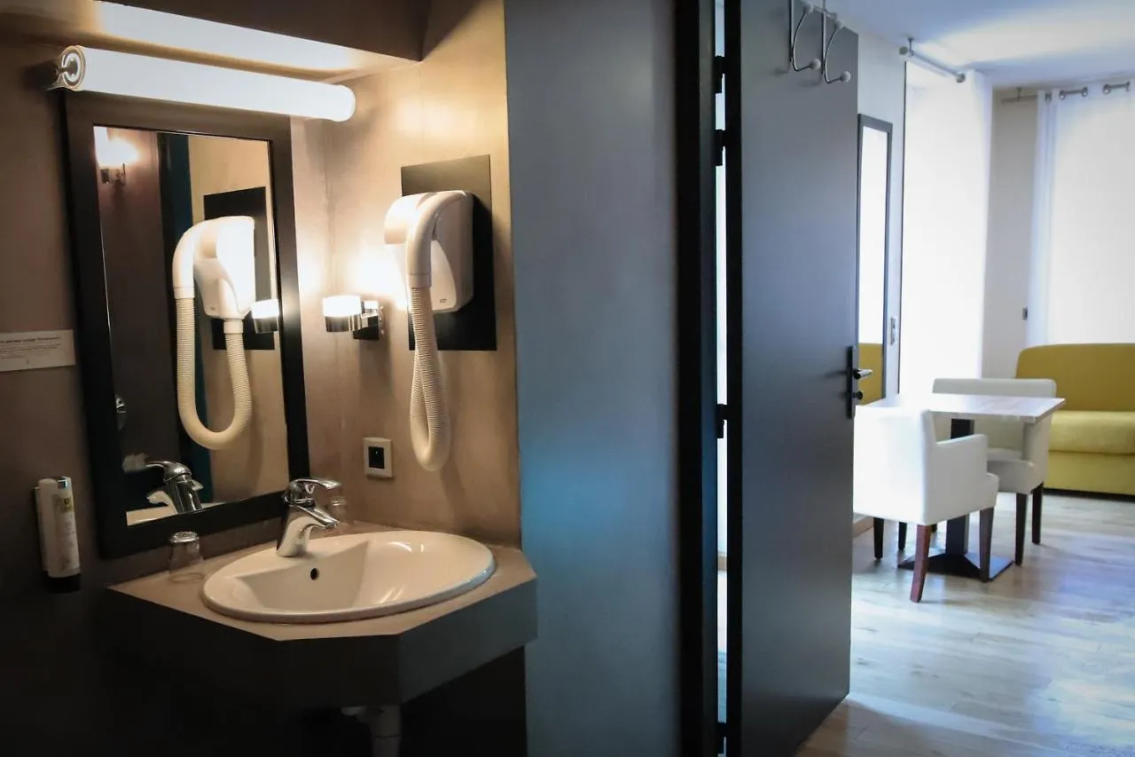 Logis Hotel Saint Guirec Et De La Plage Perros-Guirec
