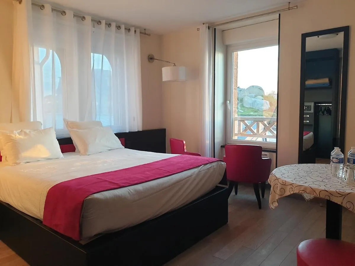 Logis Hotel Saint Guirec Et De La Plage Perros-Guirec