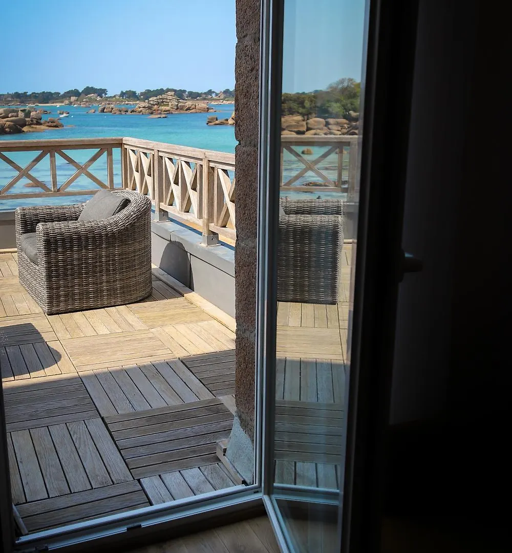 Logis Hotel Saint Guirec Et De La Plage Perros-Guirec 2*,