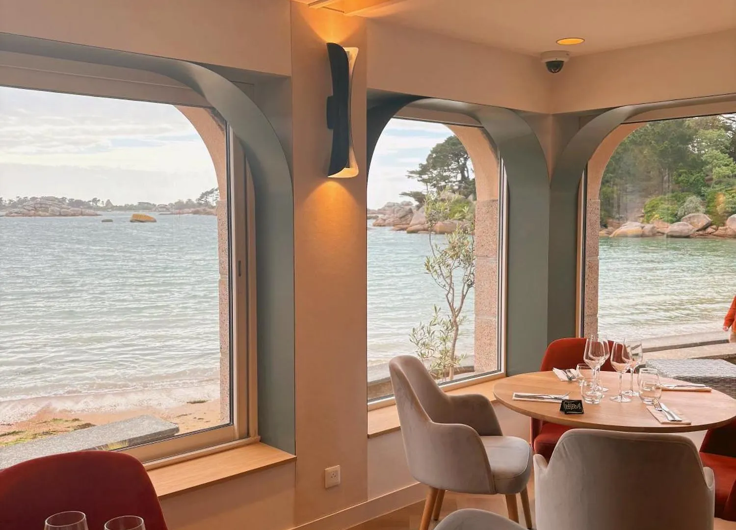 Logis Hotel Saint Guirec Et De La Plage Perros-Guirec