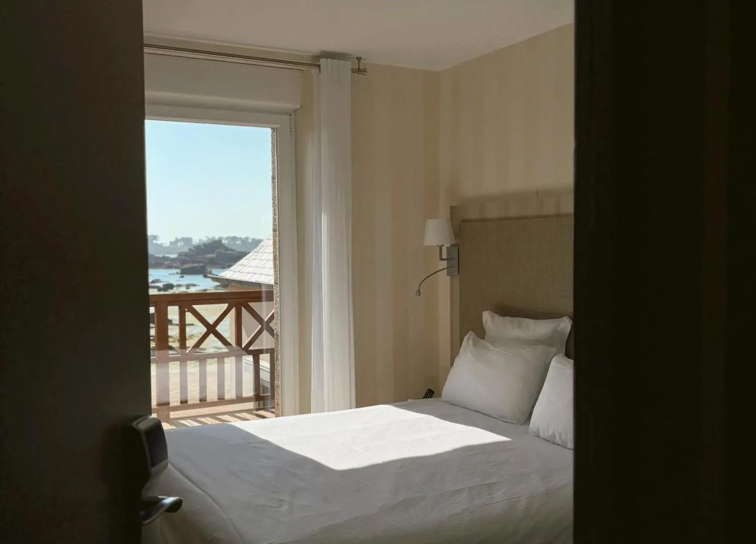 **  Logis Hotel Saint Guirec Et De La Plage Perros-Guirec France