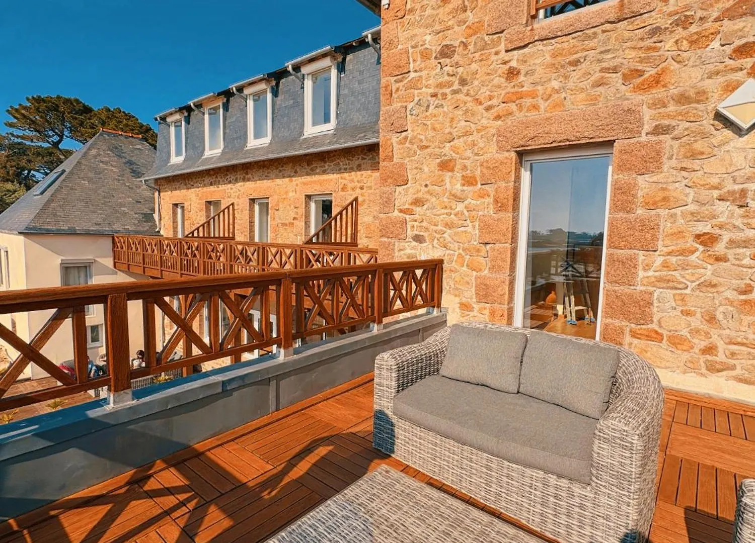 Logis Hotel Saint Guirec Et De La Plage Perros-Guirec 2*,