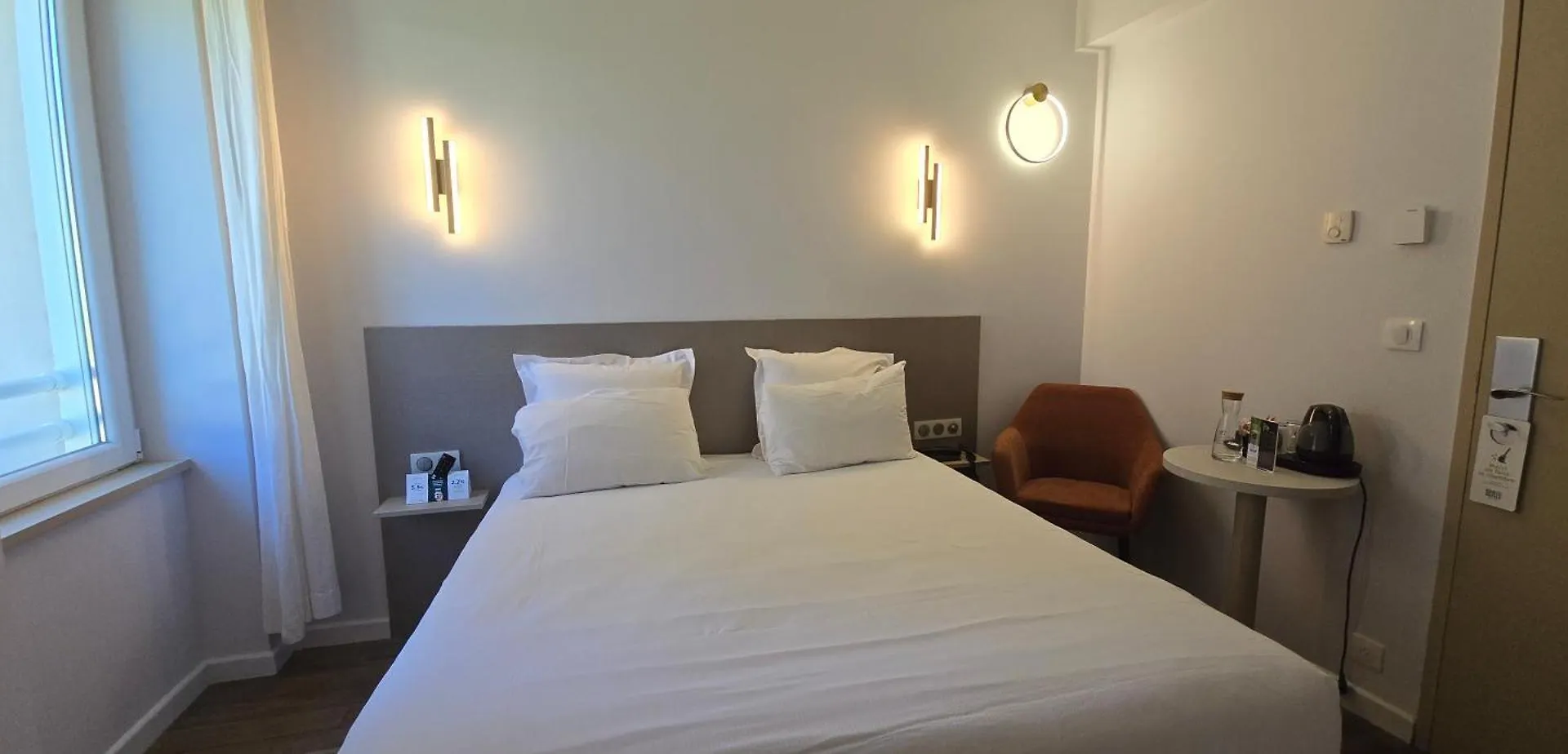 Logis Hotel Saint Guirec Et De La Plage Perros-Guirec 2*,