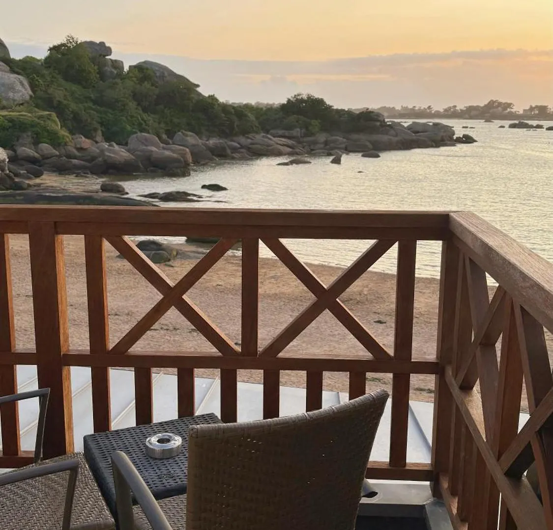 Logis Hotel Saint Guirec Et De La Plage Perros-Guirec