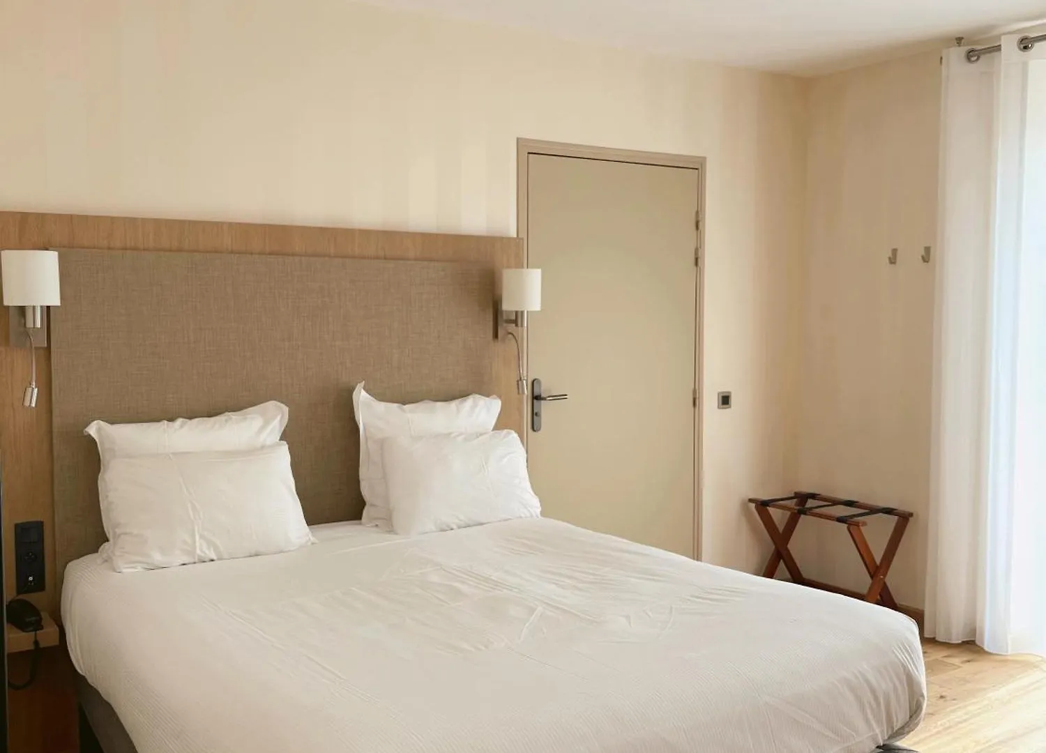 Logis Hotel Saint Guirec Et De La Plage Perros-Guirec