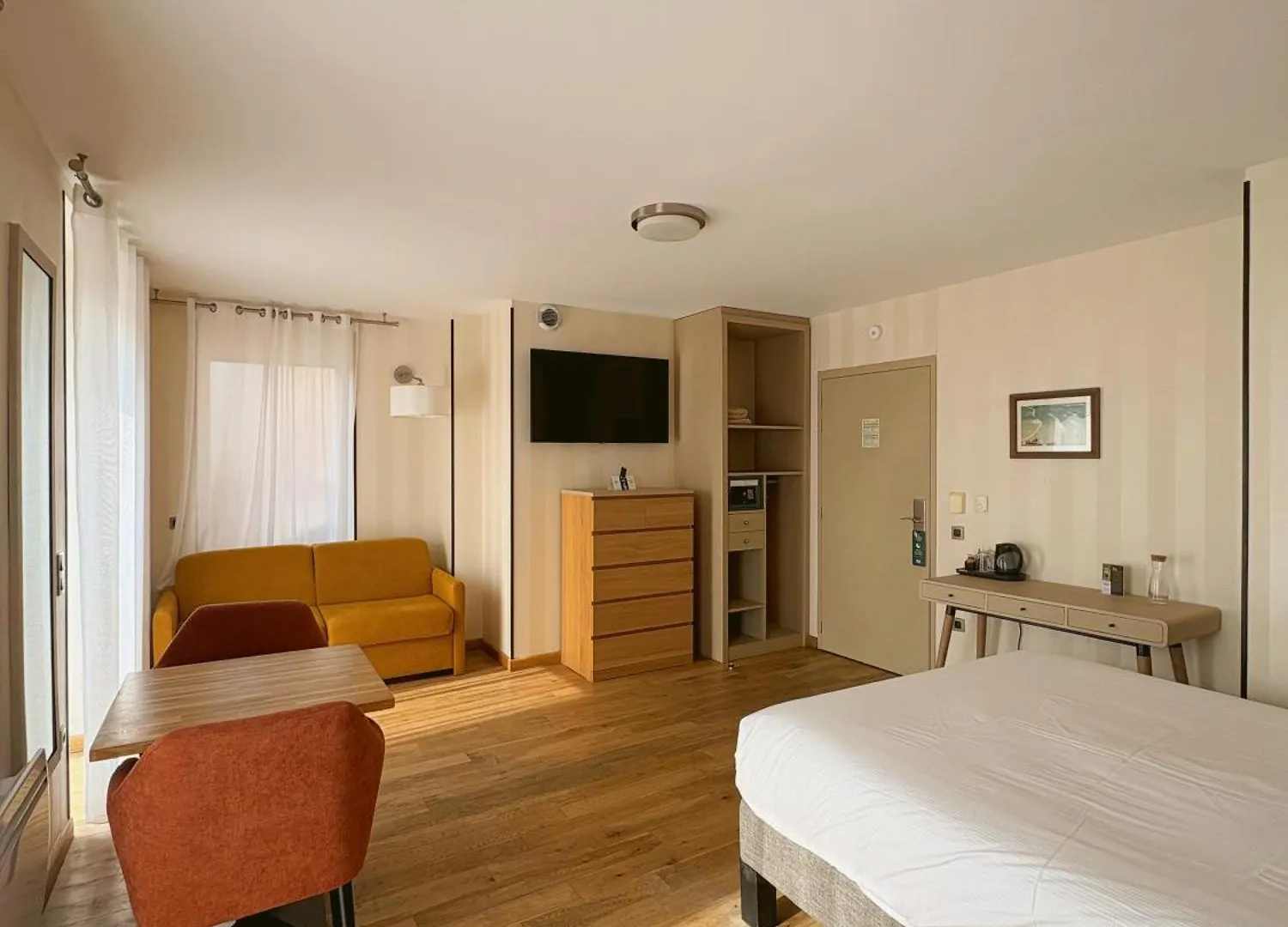 Logis Hotel Saint Guirec Et De La Plage Perros-Guirec