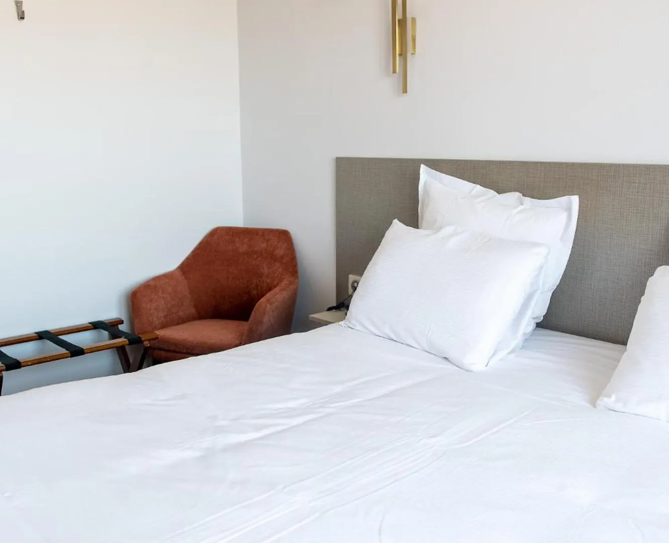 Logis Hotel Saint Guirec Et De La Plage Perros-Guirec