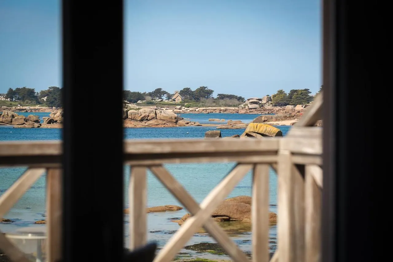 Logis Hotel Saint Guirec Et De La Plage Perros-Guirec 2*,