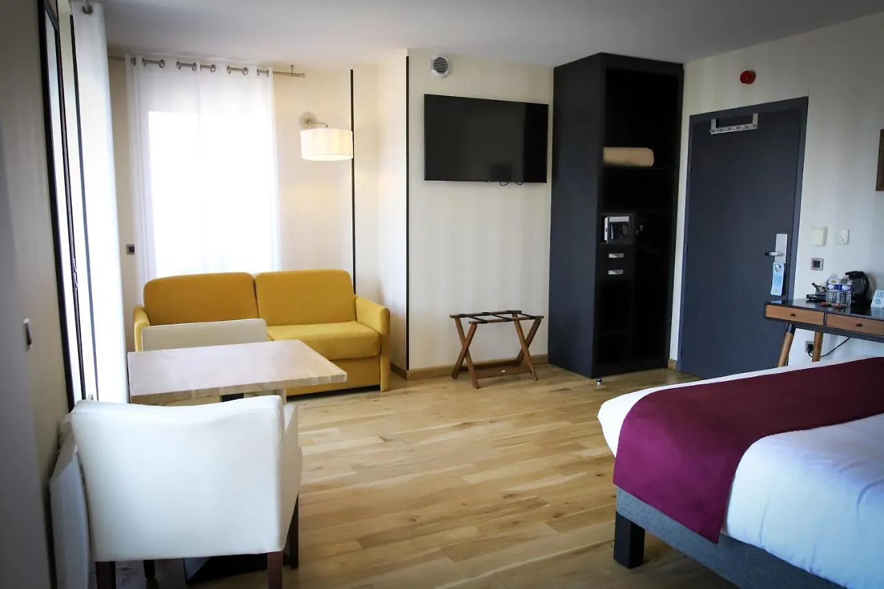 Logis Hotel Saint Guirec Et De La Plage Perros-Guirec