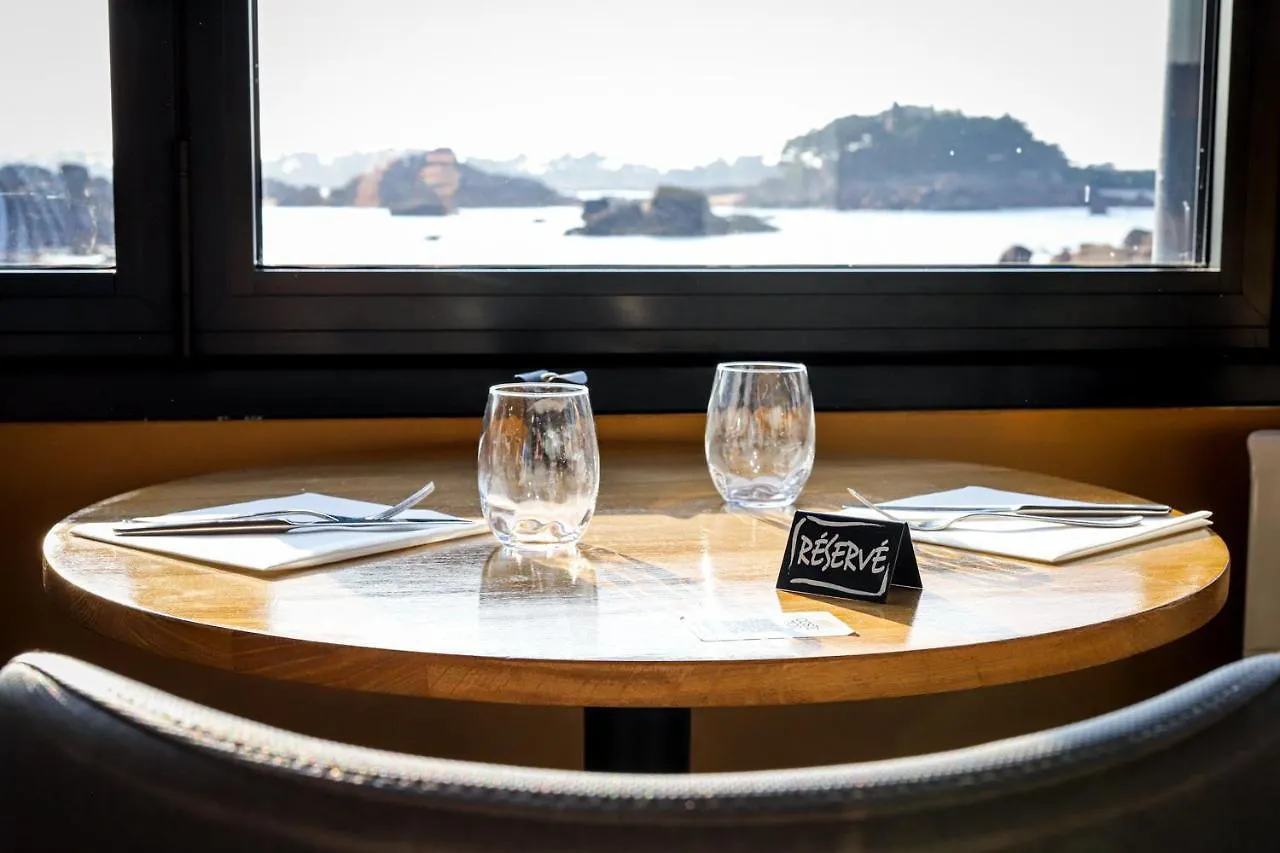 Logis Hotel Saint Guirec Et De La Plage Perros-Guirec