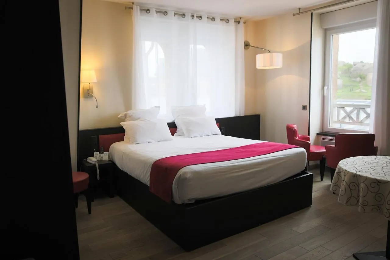 Logis Hotel Saint Guirec Et De La Plage Perros-Guirec 2*,